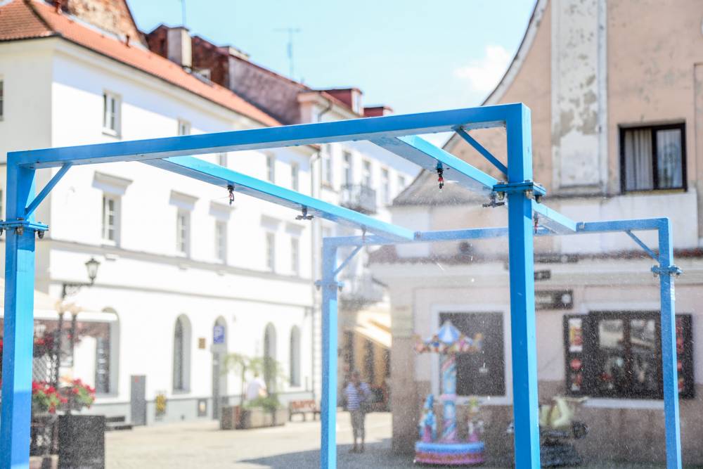 deszczownica przy małej scenie na placu Starego Rynku