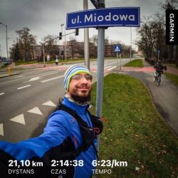 biegacz Przemysław Strąk podczas jednego z 21 półmaratonów