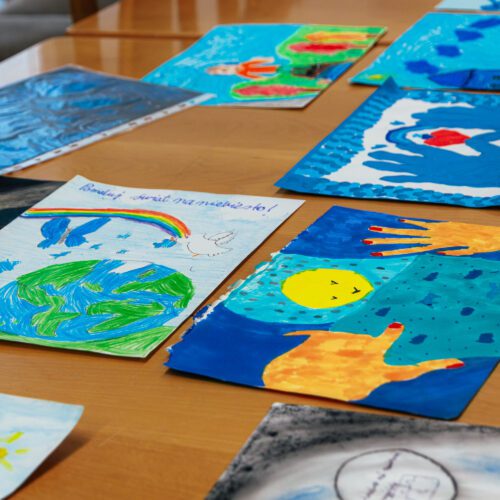 Pomaluj świat na niebiesko – wystawa pokonkursowa