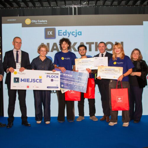 „Code the Future” – za nami IX edycja City CodersHackathon Płock